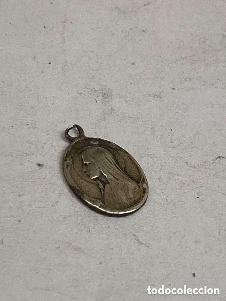 Antig&uuml;edades: Medalla de plata religiosa L22