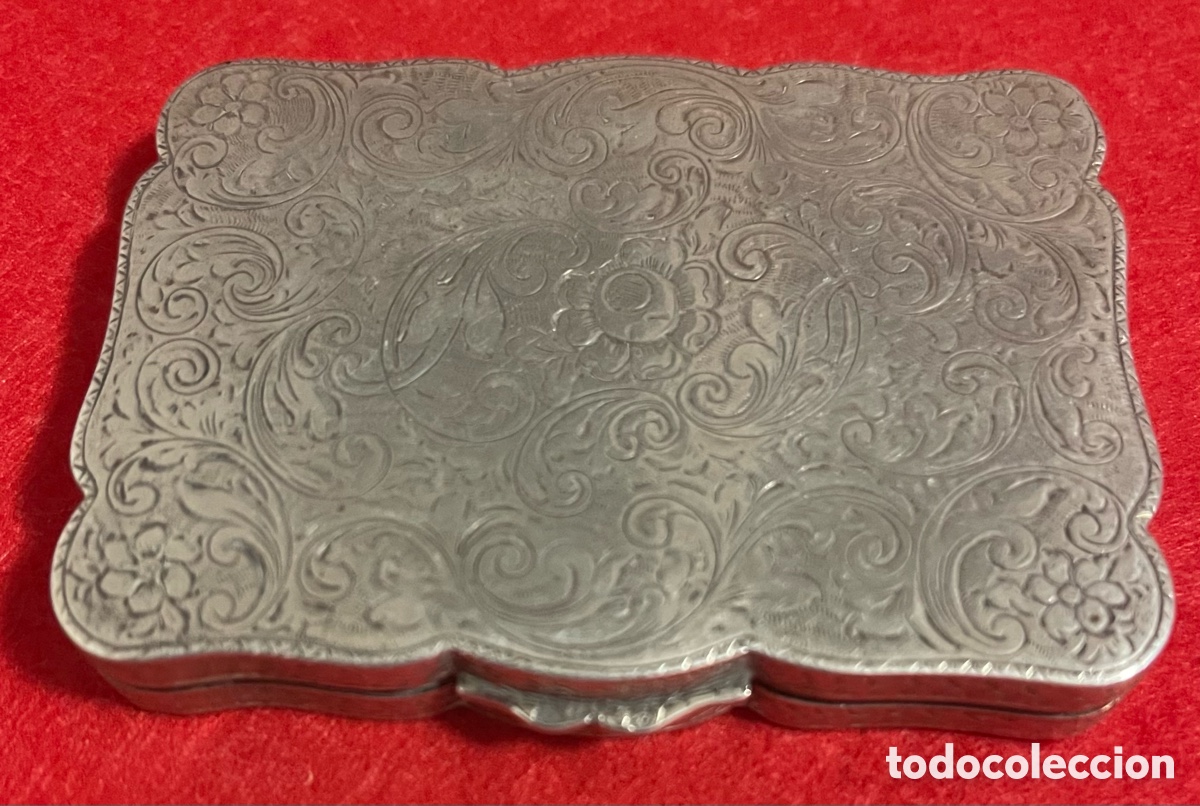 Antig&uuml;edades: Exquisita caja antigua, en plata de ley contrastada. Finales siglo XIX.