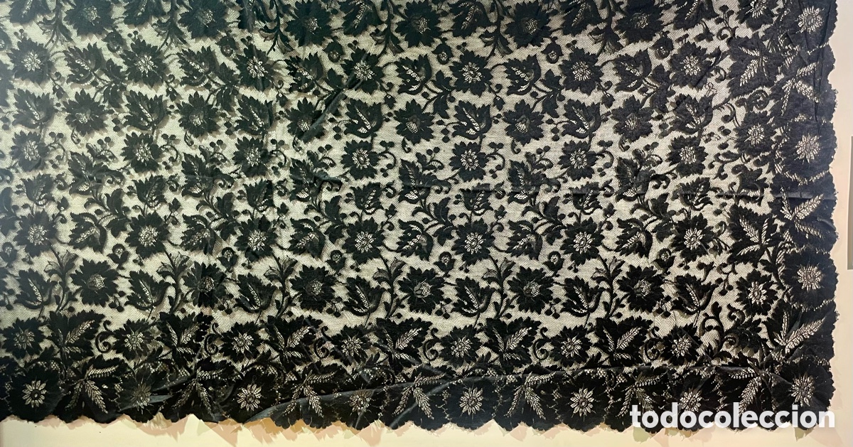Antig&uuml;edades: Mantilla Negra Antigua