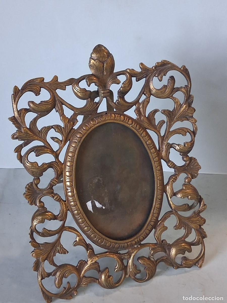 Antig&uuml;edades: Marco de sobremesa de bronce antiguo - Foto 2