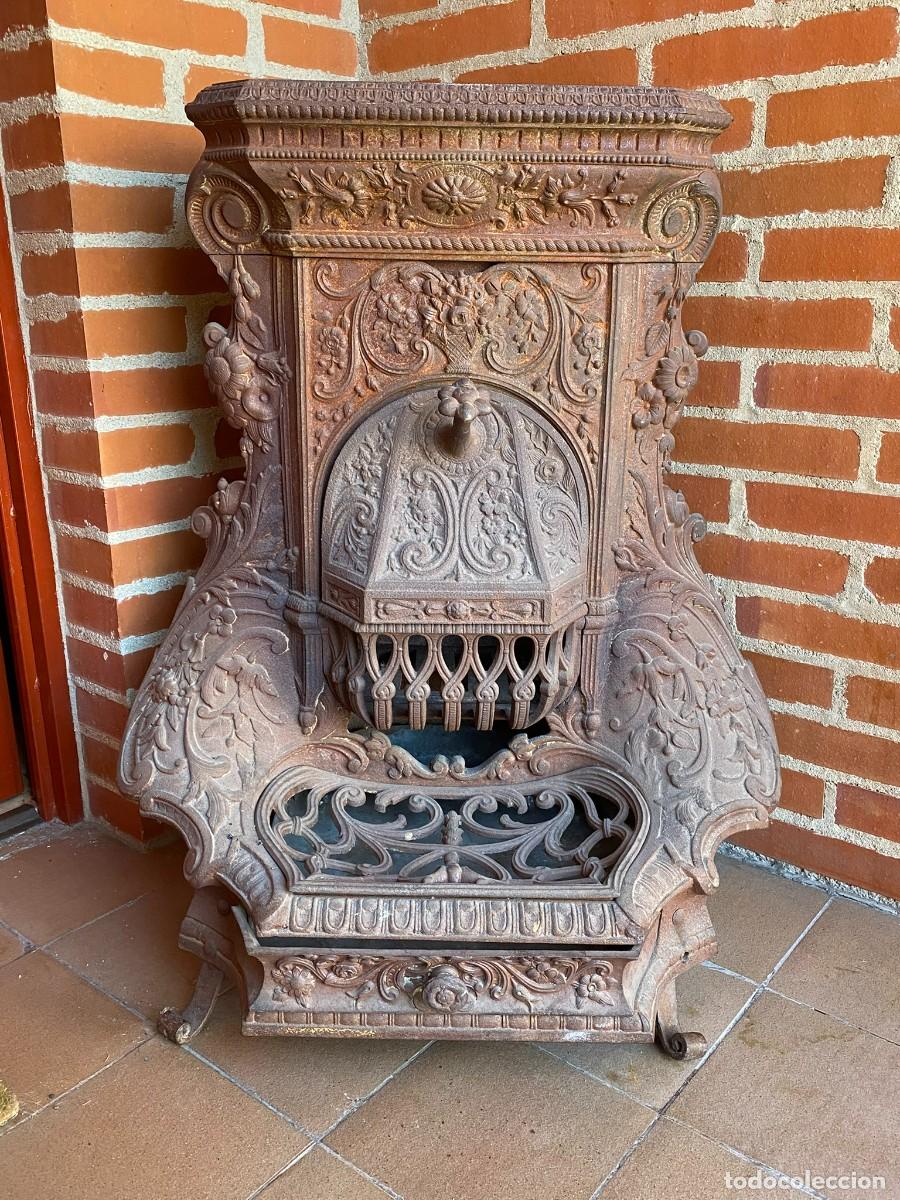 Antig&uuml;edades: Estufa Salamandra ornamentada, hierro fundido, finales XIX