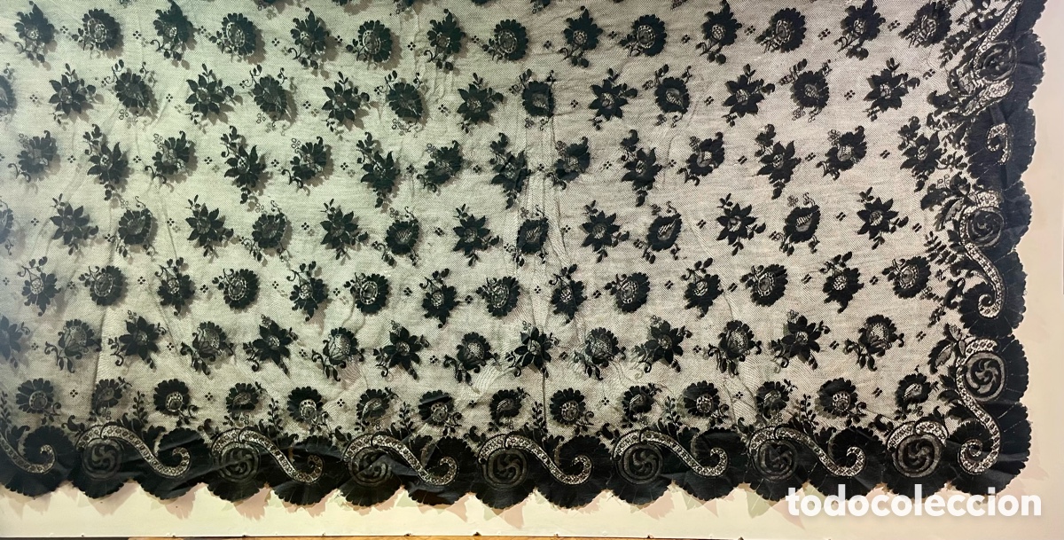 Antig&uuml;edades: Mantilla Antigua Negra