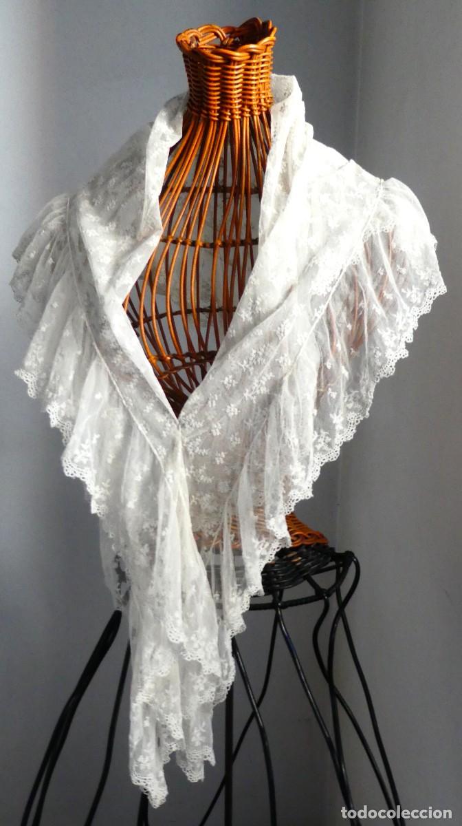 Antig&uuml;edades: ANTIGUA MANTILLA - TERNO DE ENCAJE PPIO. S. XX