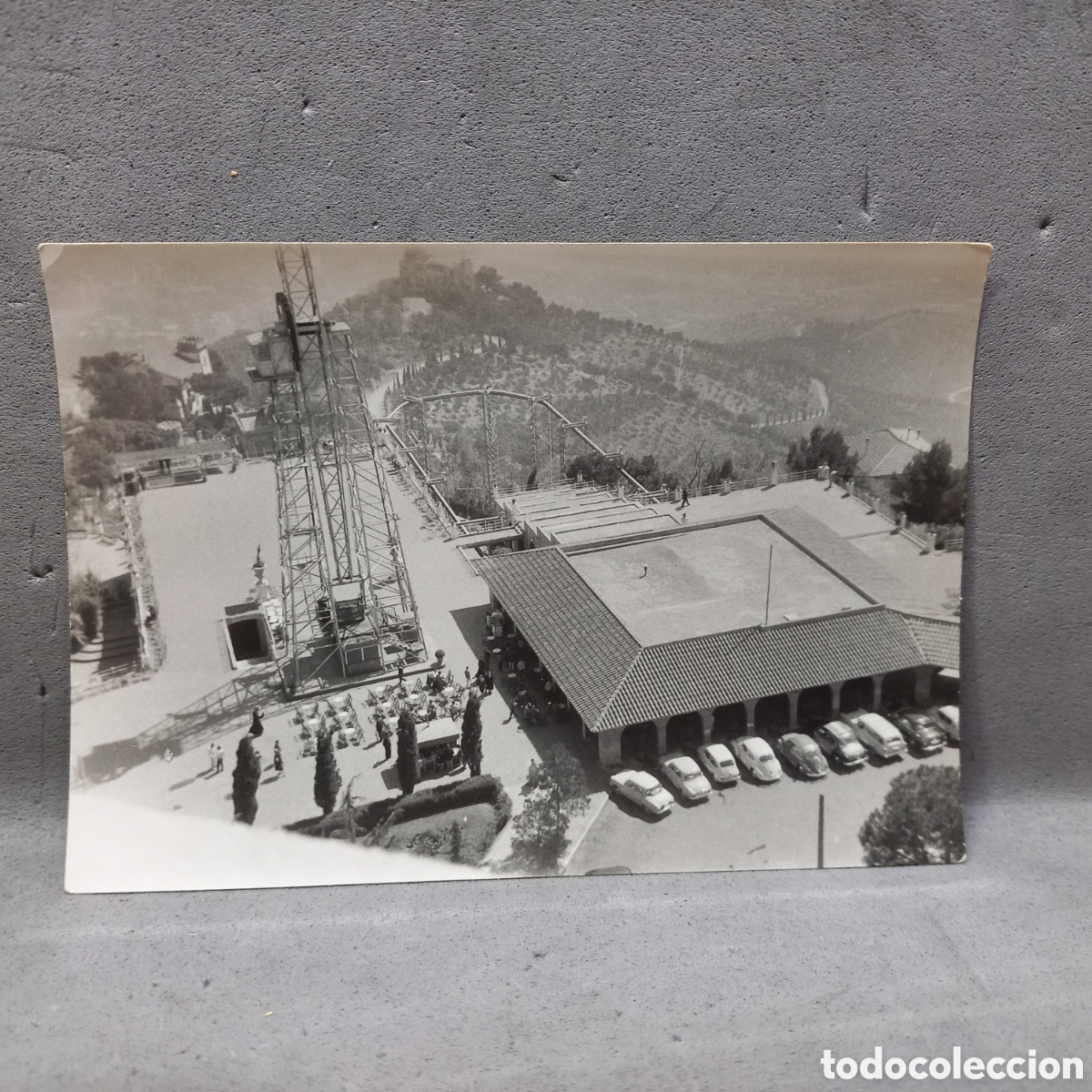 Antig&uuml;edades: Antigua fotograf&iacute;a, Parque de atracciones del Tibidabo, bar y Atalaya, Barcelona. 1961