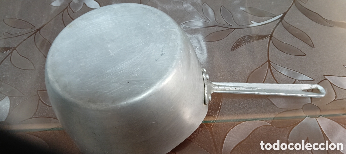 Antig&uuml;edades: Cazo de aluminio con mango - Foto 2