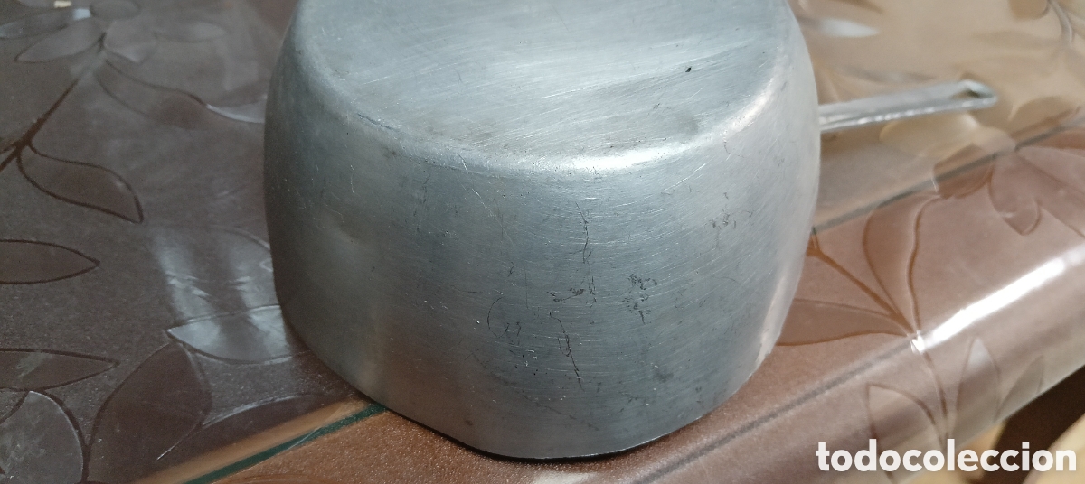 Antig&uuml;edades: Cazo de aluminio con mango - Foto 4