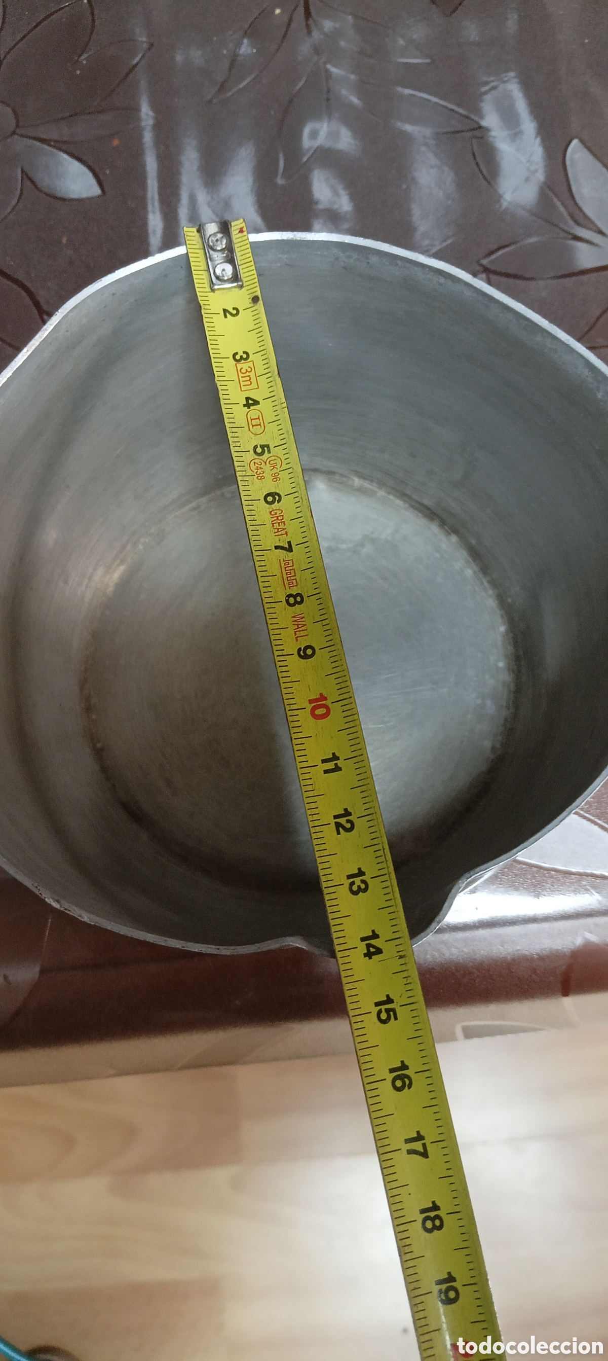 Antig&uuml;edades: Cazo de aluminio con mango - Foto 6