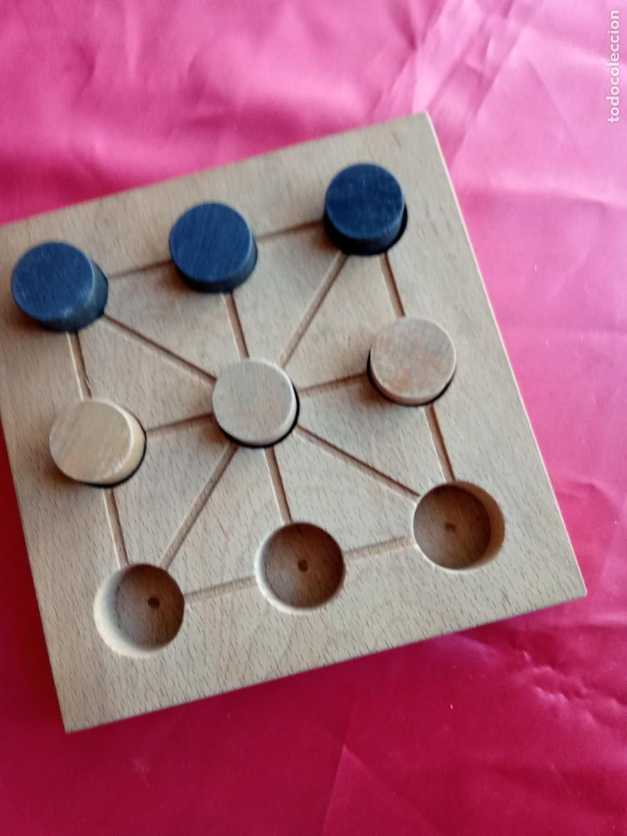 Antig&uuml;edades: Juego de dama de madera. Vitrina Granate - Foto 4