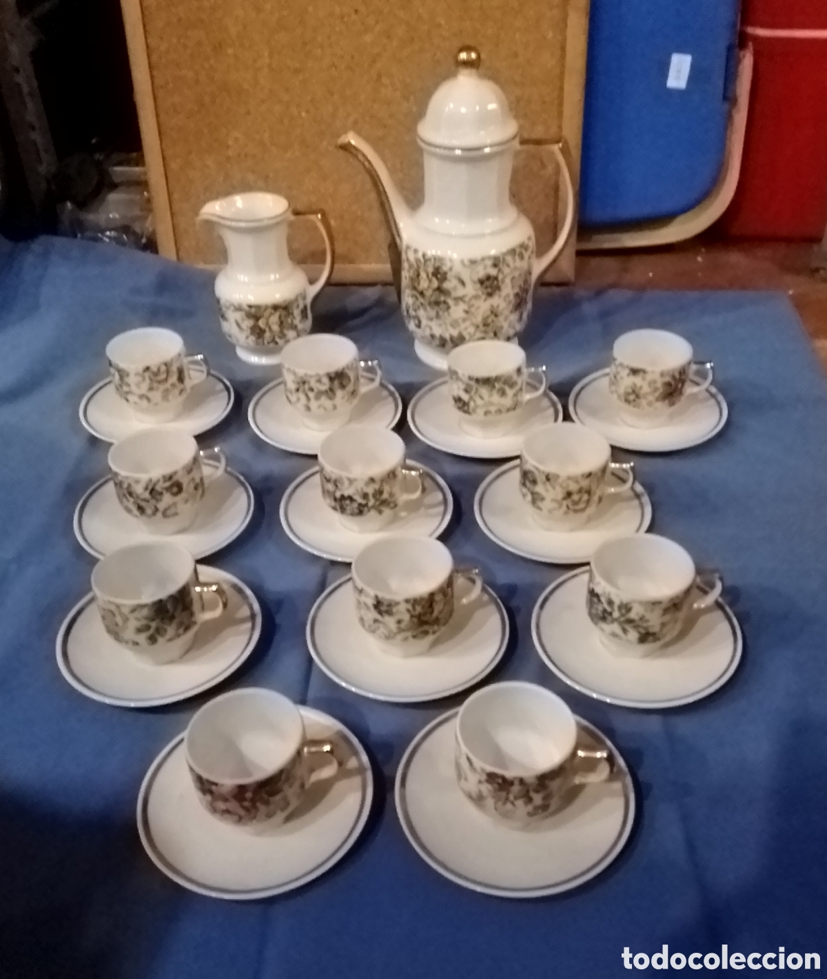 Antig&uuml;edades: Juego de caf&eacute; 12 servicios