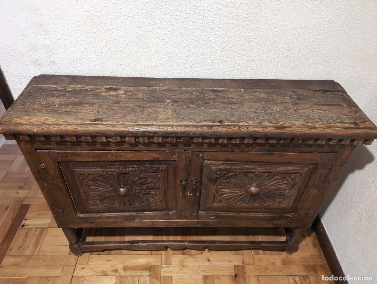 Antig&uuml;edades: Mueble aparador del siglo XVII