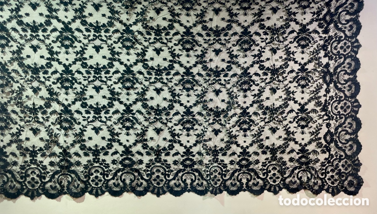 Antig&uuml;edades: Mantilla Antigua Negra - Foto 1