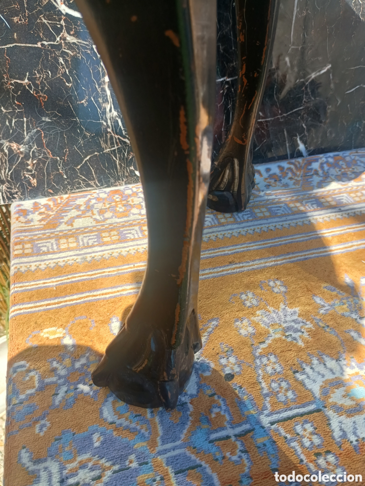 Antig&uuml;edades: Mesa pata le&oacute;n madera - Foto 2