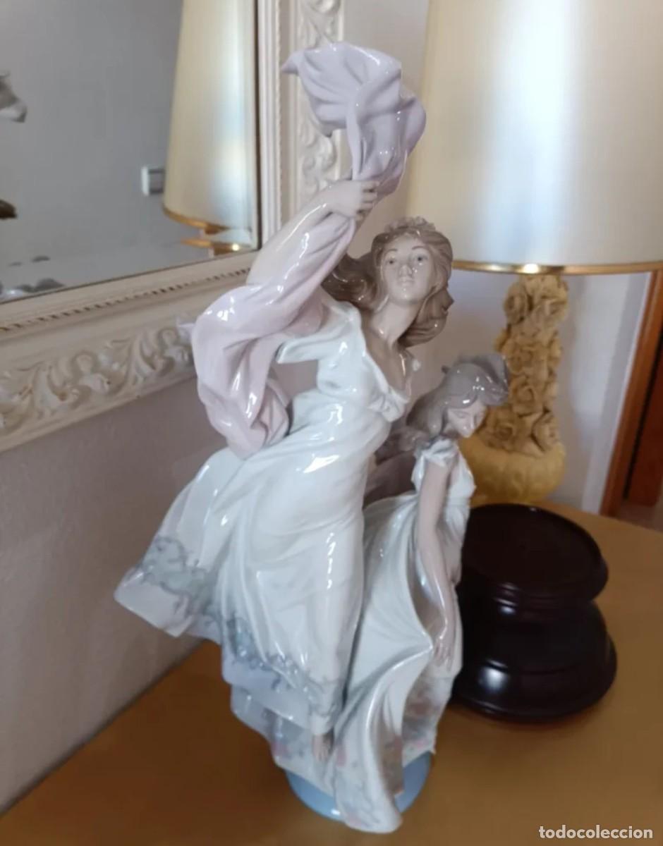 Antig&uuml;edades: Figura lladro Alegor&iacute;a a la Libertad