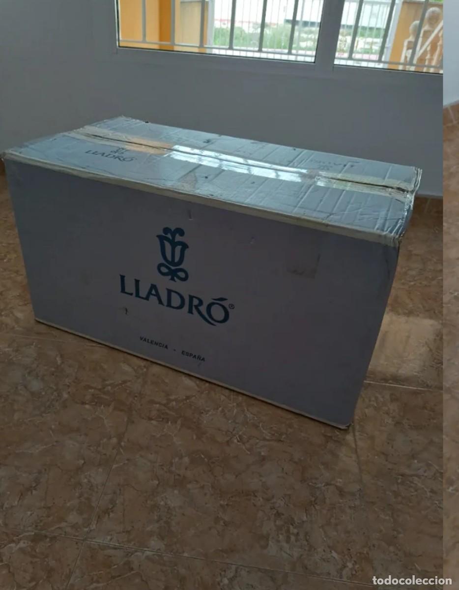 Antig&uuml;edades: Figura lladro Alegor&iacute;a a la Libertad - Foto 5