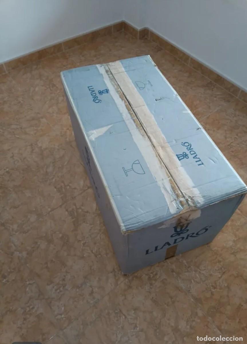 Antig&uuml;edades: Figura lladro Alegor&iacute;a a la Libertad - Foto 6