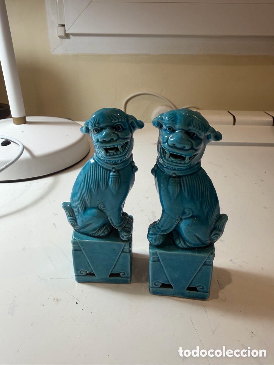 Antig&uuml;edades: Pareja perros de Fu cer&aacute;mica turquesa vintage