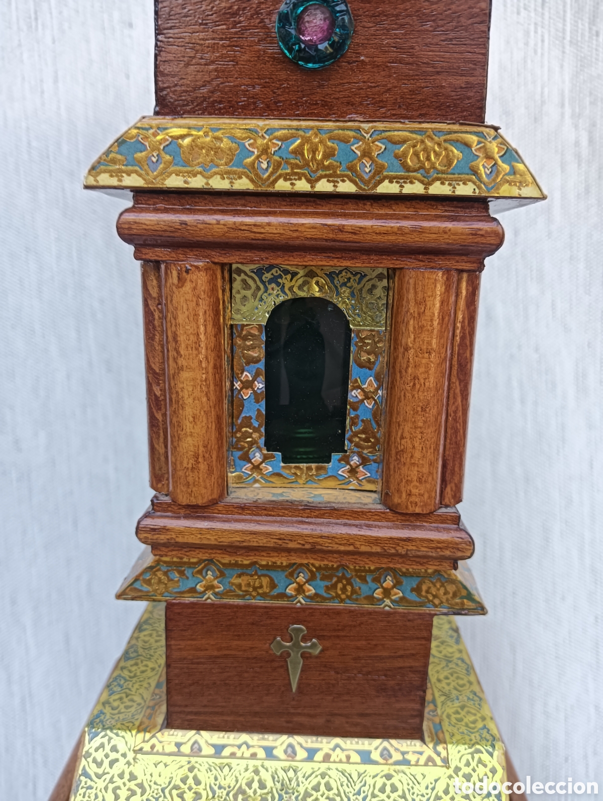 Antig&uuml;edades: Tabern&aacute;culo port&aacute;til de madera - Foto 3