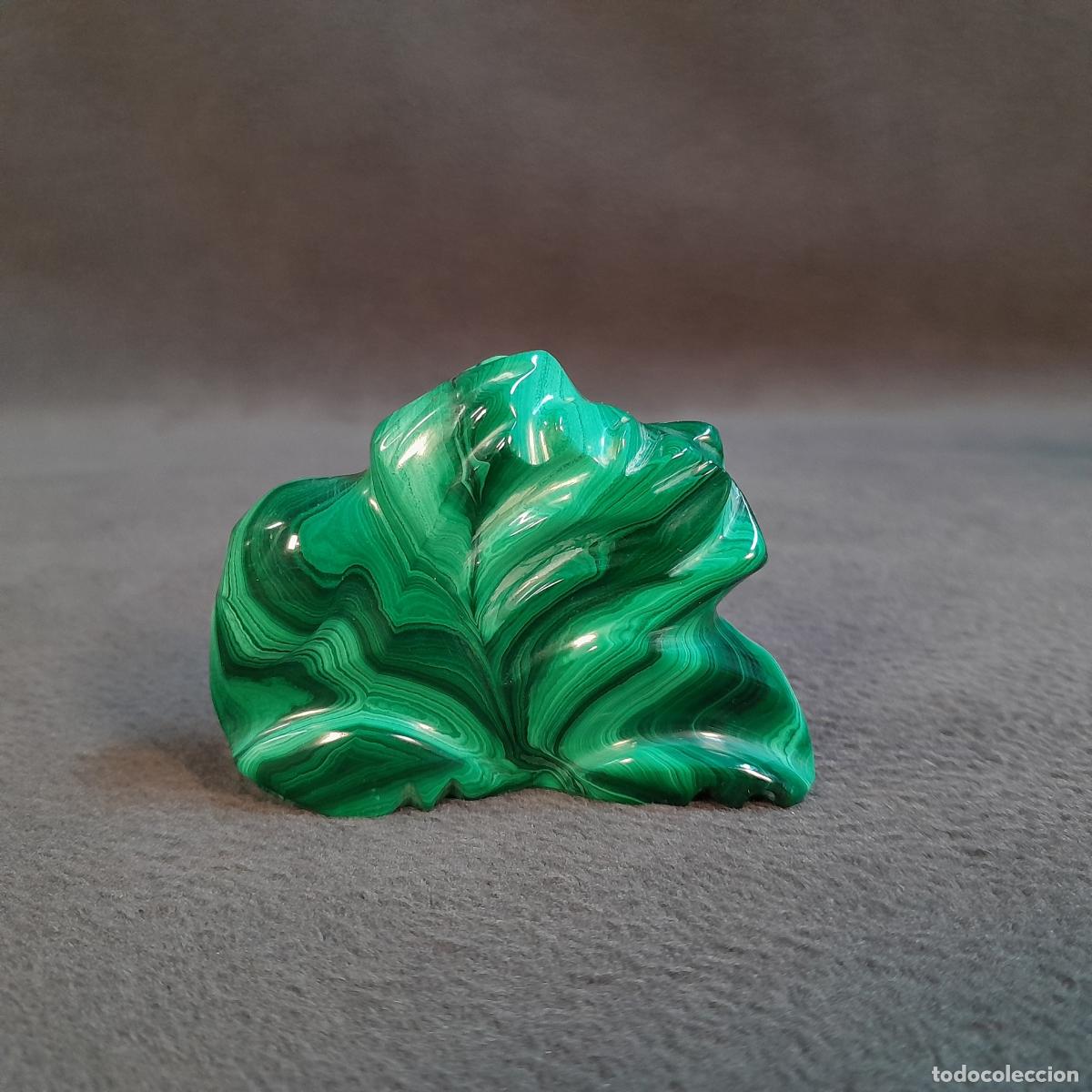 Antiquit&auml;ten: FIGURA DE LE&Oacute;N TALLADO. MALAQUITA. MEDIADOS DEL SIGLO XX