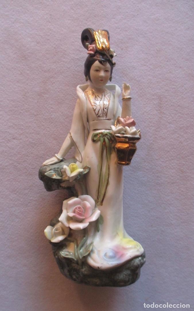 Antig&uuml;edades: FIGURA DE SOBREMESA MUJER JAPONESA