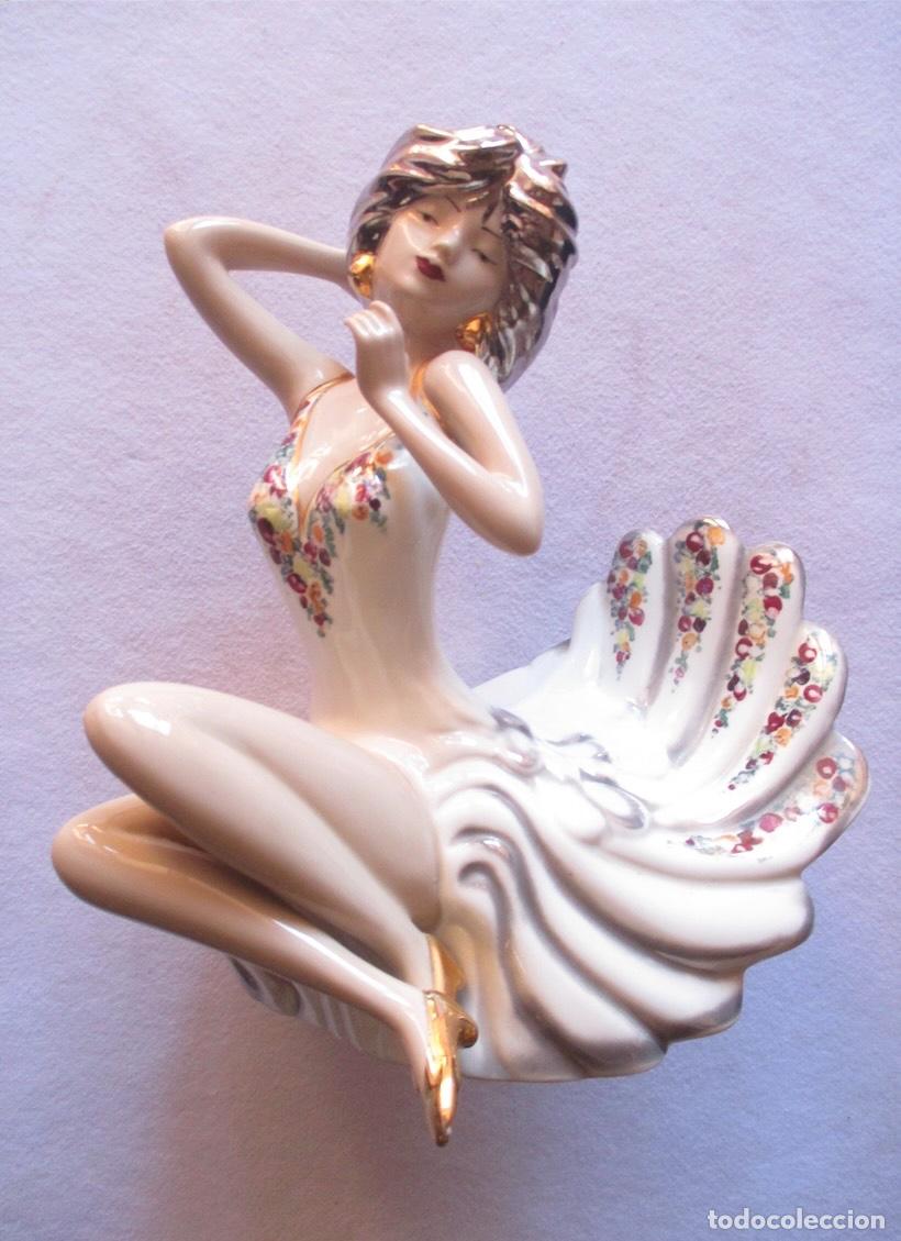 Antig&uuml;edades: FIGURA DE SOBREMESA BAILARINA SENTADA DE LA MARCA DAVOR