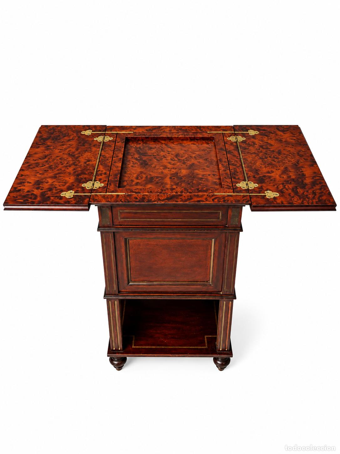 Antig&uuml;edades: Curioso Mueble Bar Desplegable, Art D&eacute;co - Madera de Caoba y Ra&iacute;z - A&ntilde;os 20
