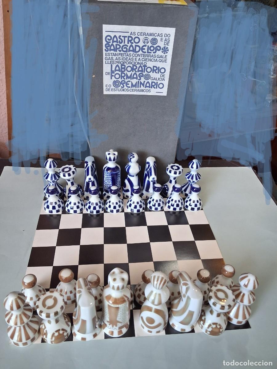 Antig&uuml;edades: Ajedrez de porcelana de Sargadelos marcado Con su caja