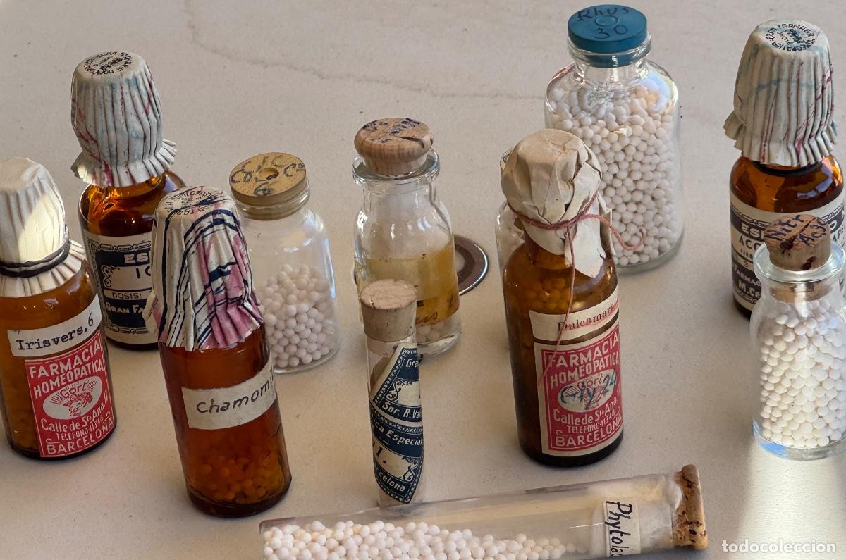 Antig&uuml;edades: DOCE FRASCOS ANTIGUOS CON CONTENIDO HOMEOP&Aacute;TICO SEG&Uacute;N ETIQUETAS - FARMACIAS HOMEOP&Aacute;TICAS BARCELONA