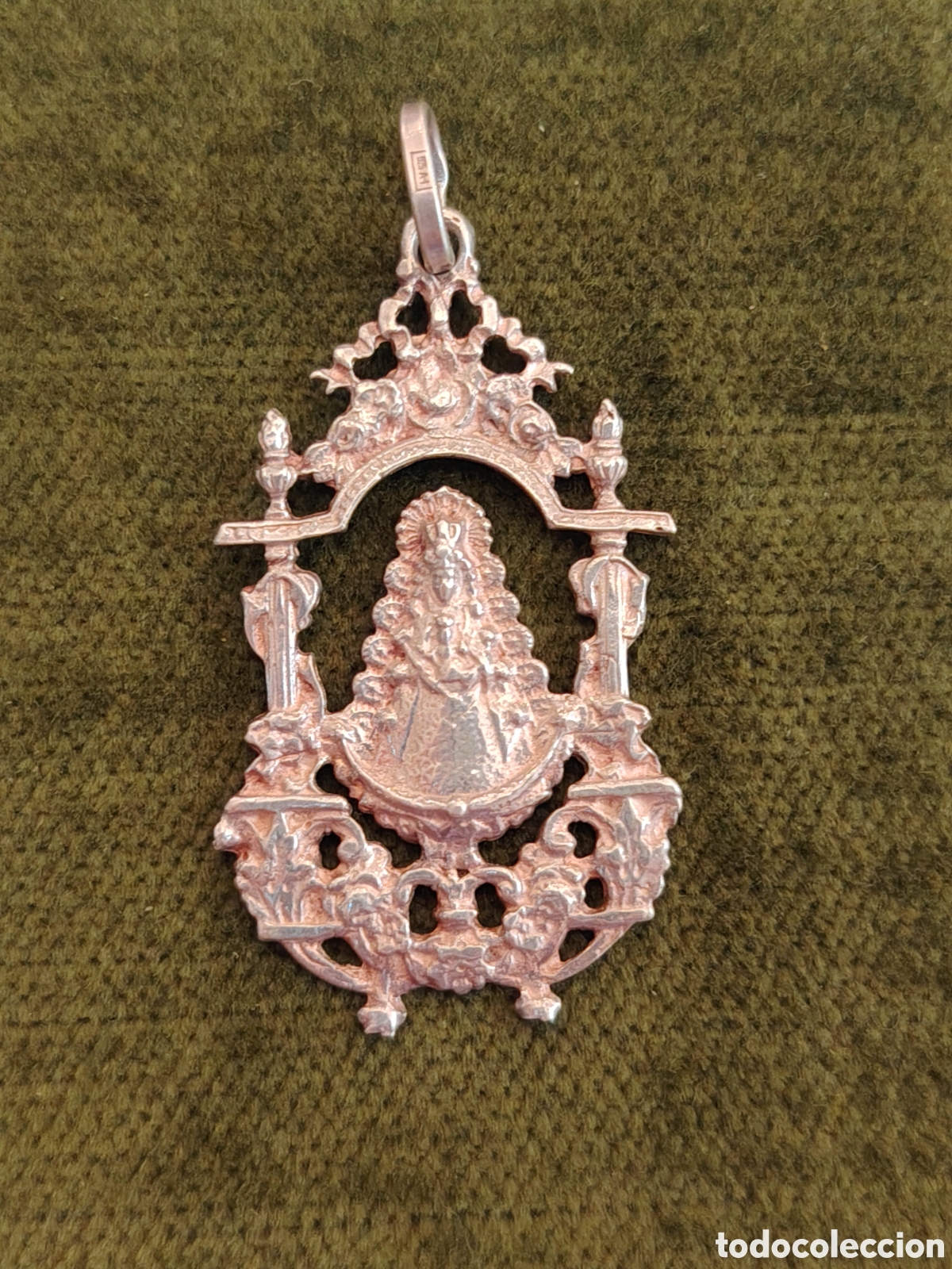 Antig&uuml;edades: Colgante Plata Virgen del Roc&iacute;o Elaborada en plata