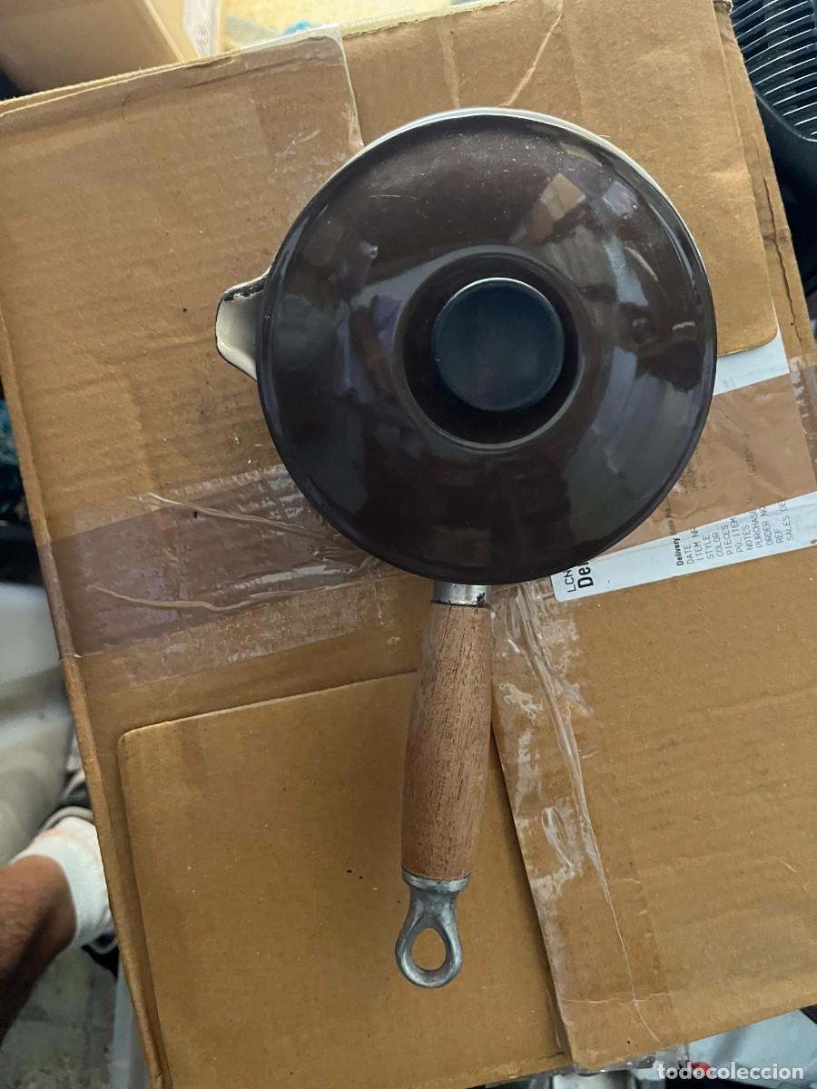 Antig&uuml;edades: CAZO LE CREUSET MARRON MANGO MADERA 14 - KREATEN