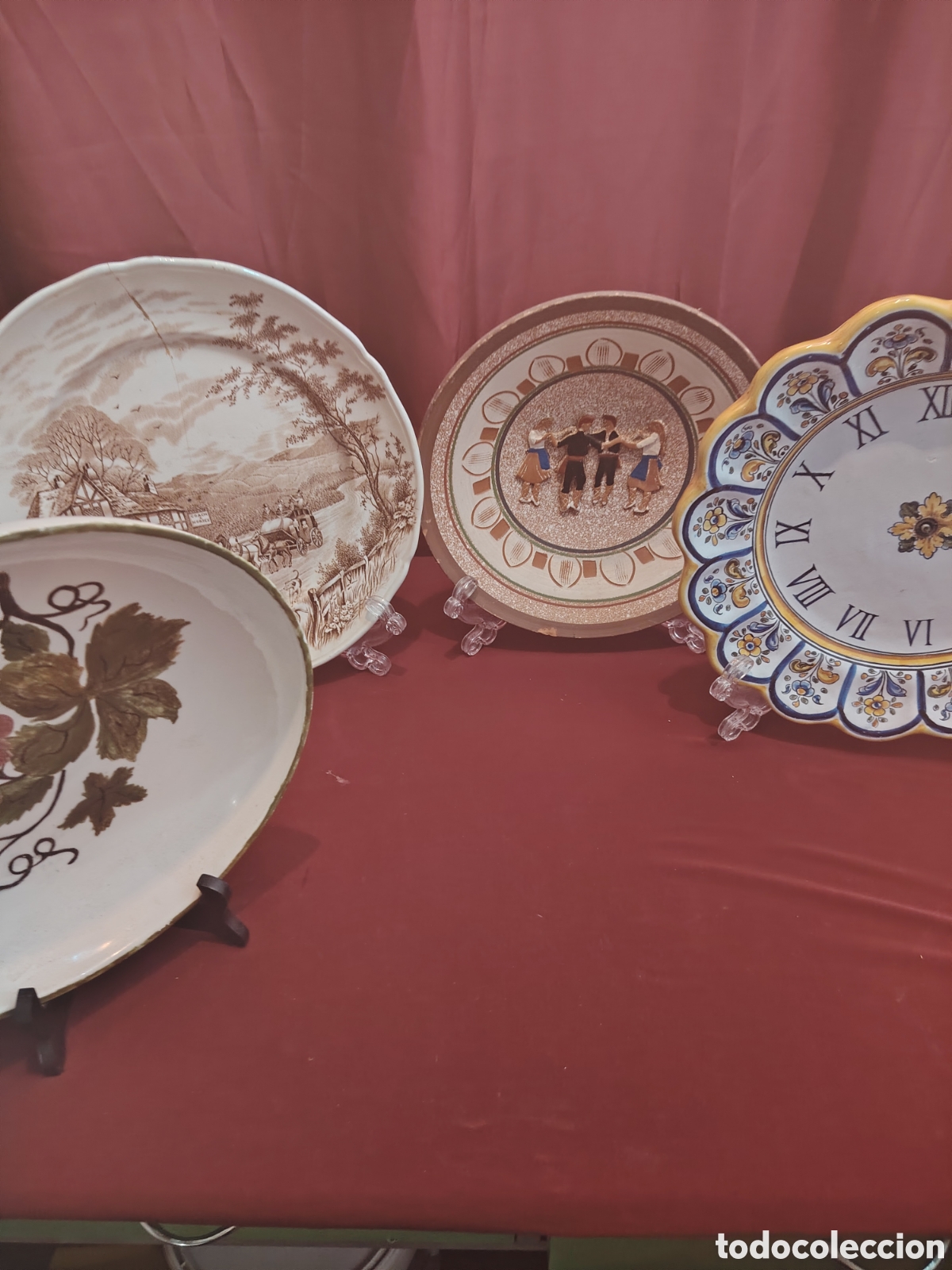 Antig&uuml;edades: Lote de platos de decoraci&oacute;n