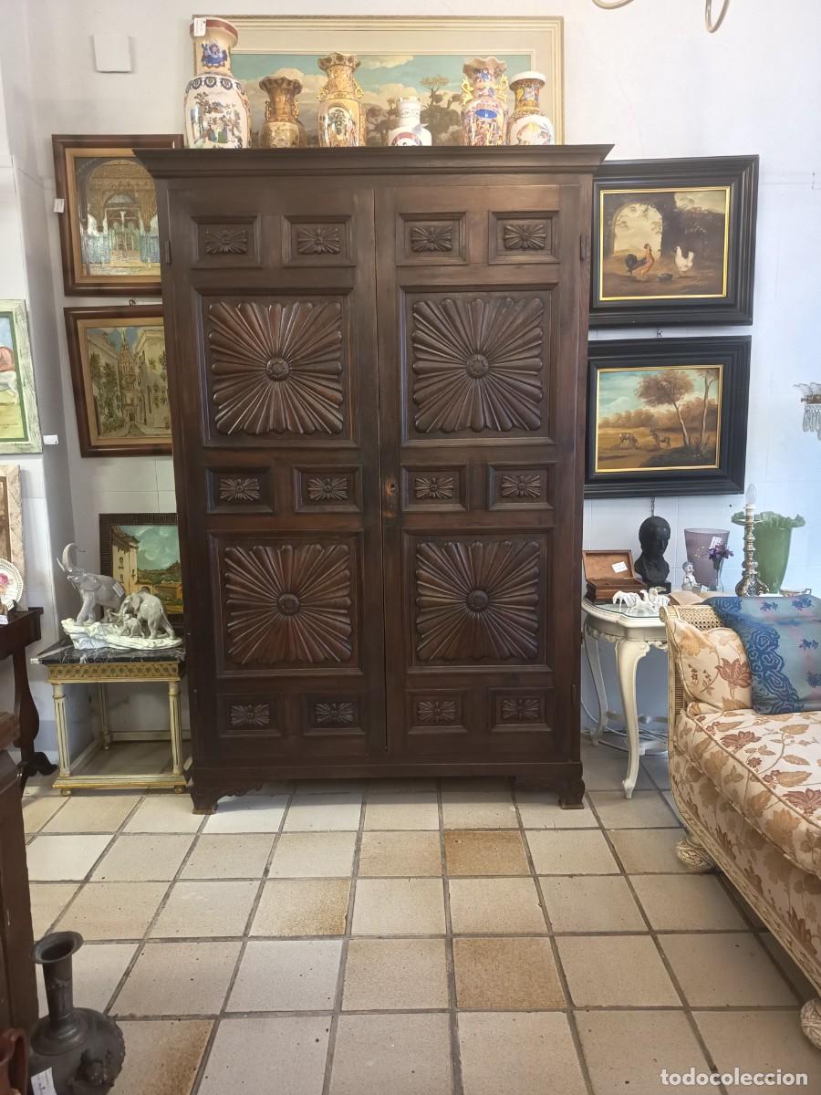 Antig&uuml;edades: Armario Antiguo 2 puertas