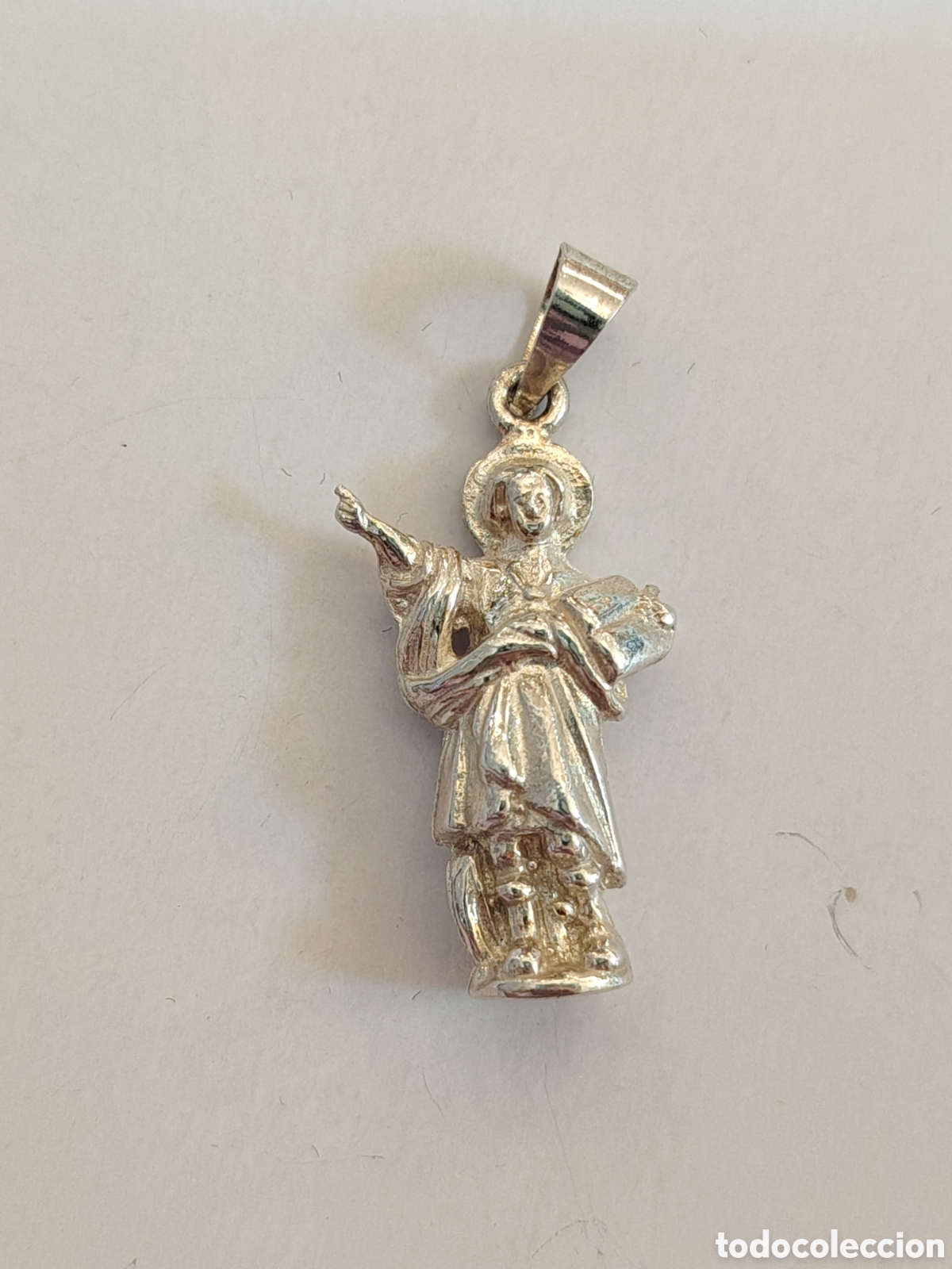 Antig&uuml;edades: Colgante religioso de San Pancracio. - Elaborado en plata.