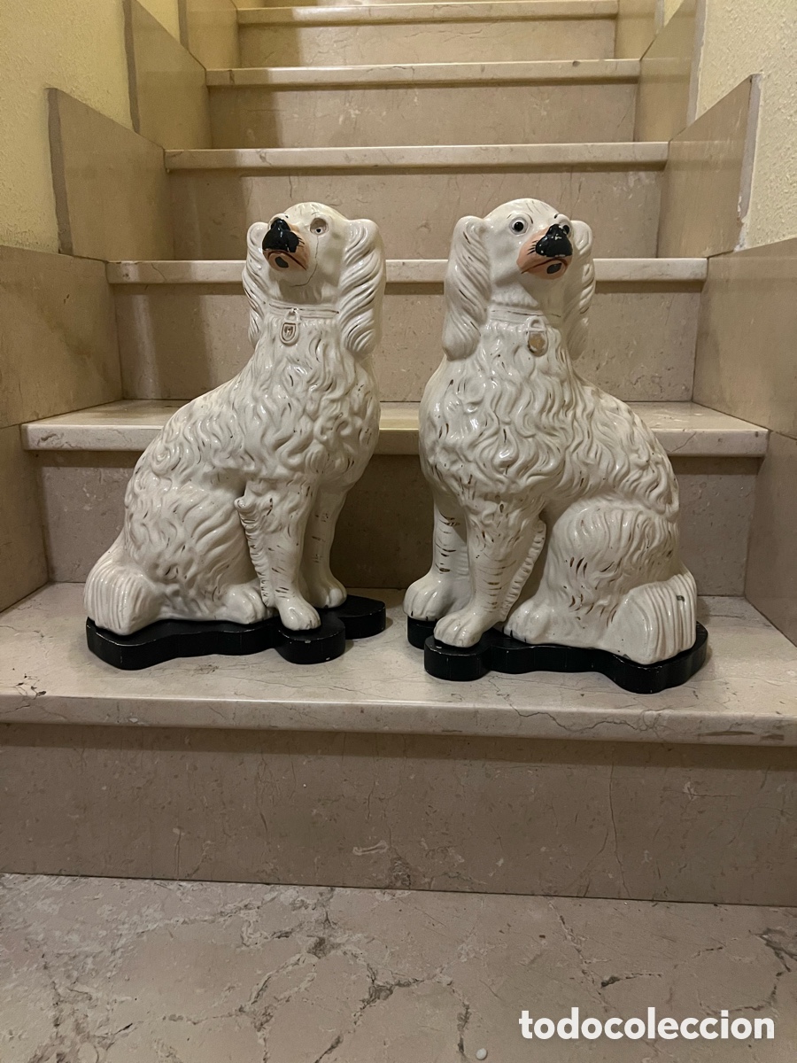 Antig&uuml;edades: Pareja de Perros de porcelana