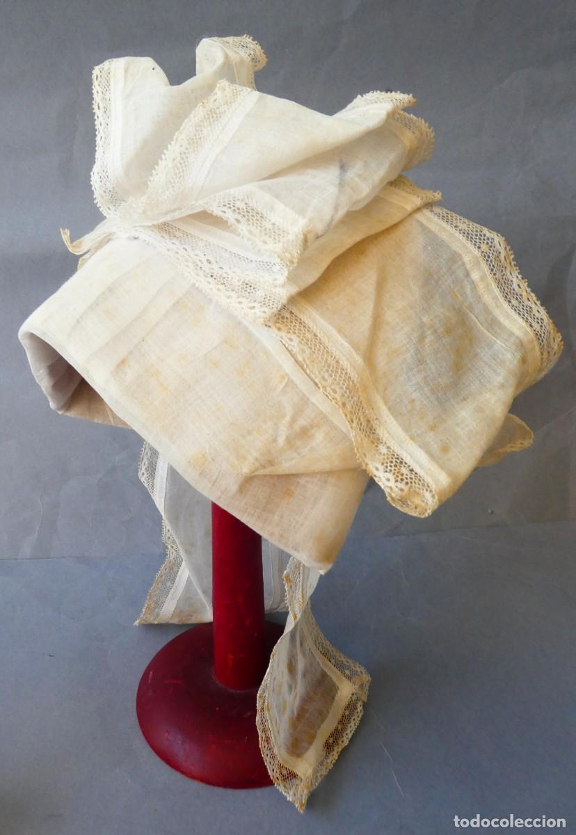 Antig&uuml;edades: ANTIGUO GORRO DE ORGANZA Y ENCAJE PPIO.S.XX