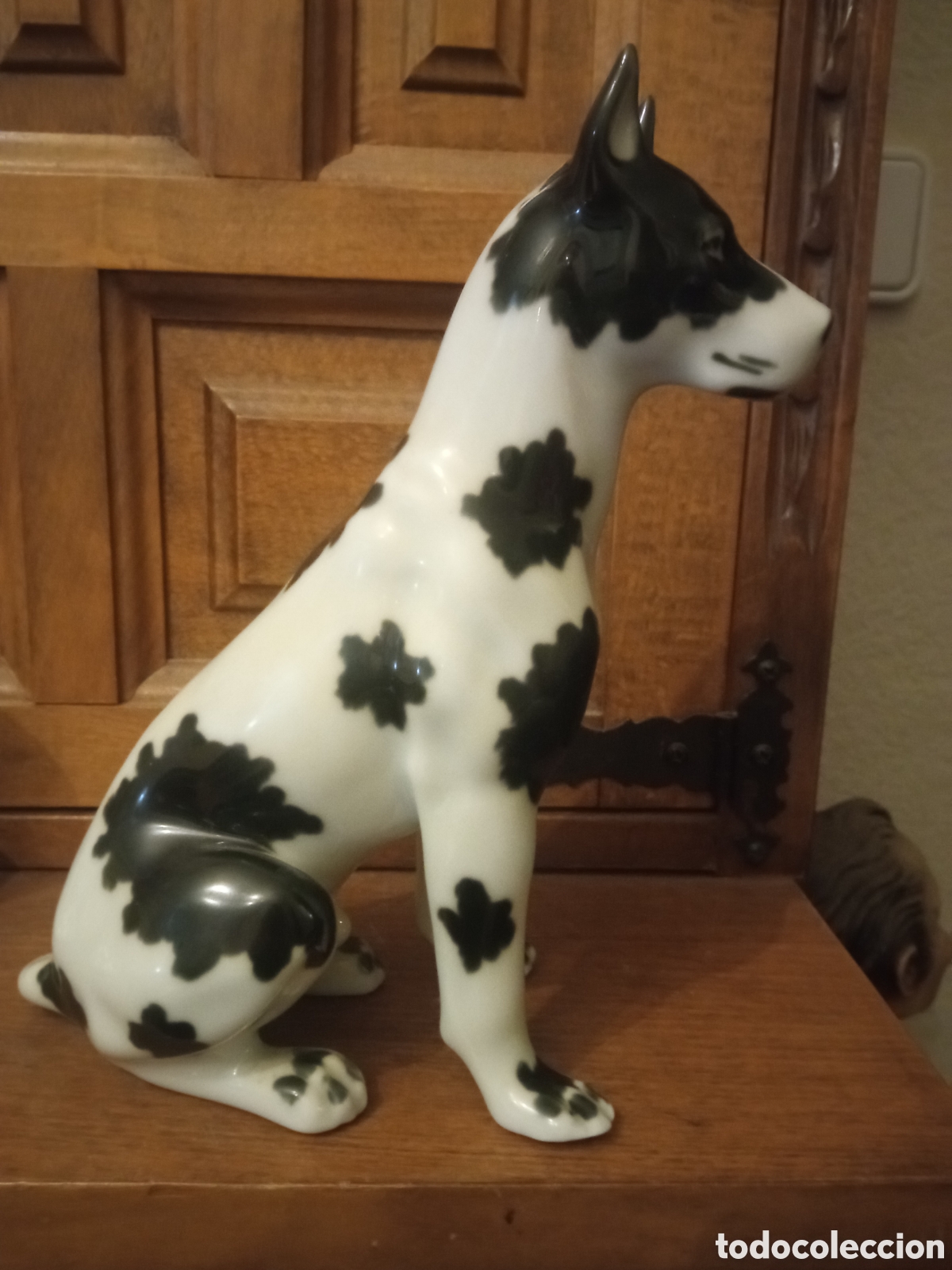 Antig&uuml;edades: Antiguo perro de porcelana, El Rosal de Lladro, 22 cm de altura