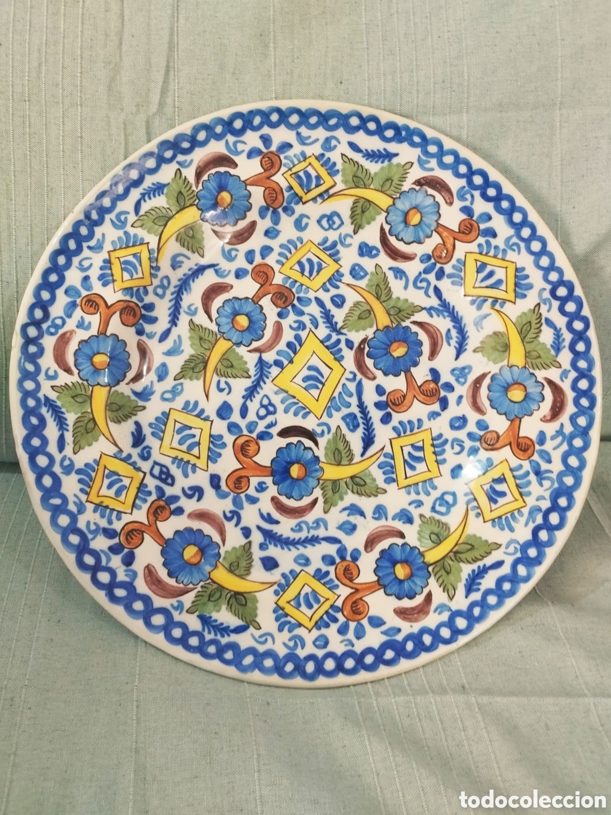 Antig&uuml;edades: PLATO ANTIGUO CER&Aacute;MICA DE MANISES - FIRMADO GM / GIMENO MARTINEZ 34CM