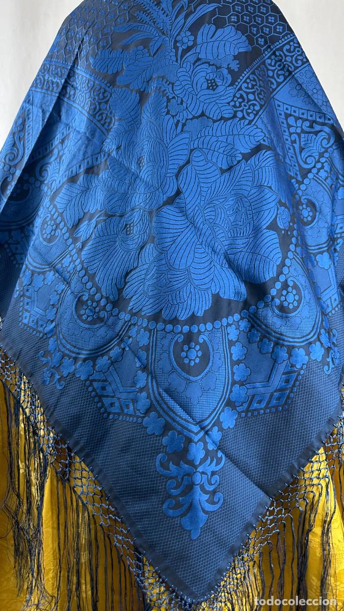 Antig&uuml;edades: Mant&oacute;n azul adamascado - Foto 3