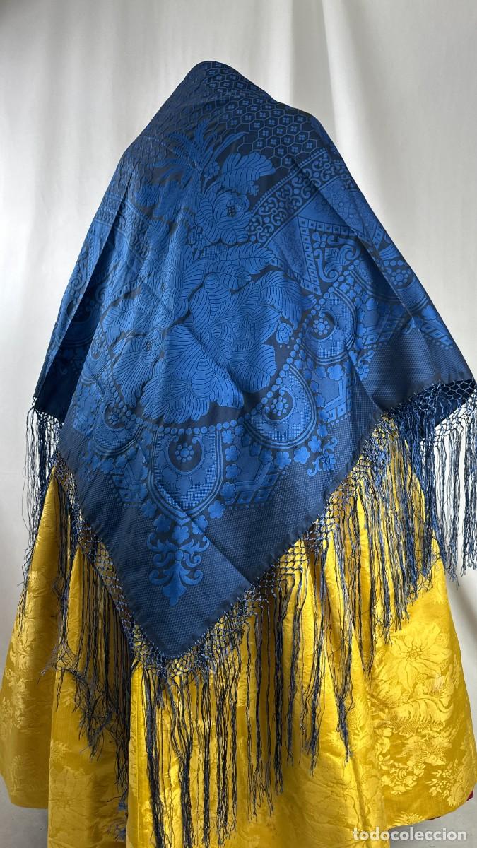 Antig&uuml;edades: Mant&oacute;n azul adamascado - Foto 6