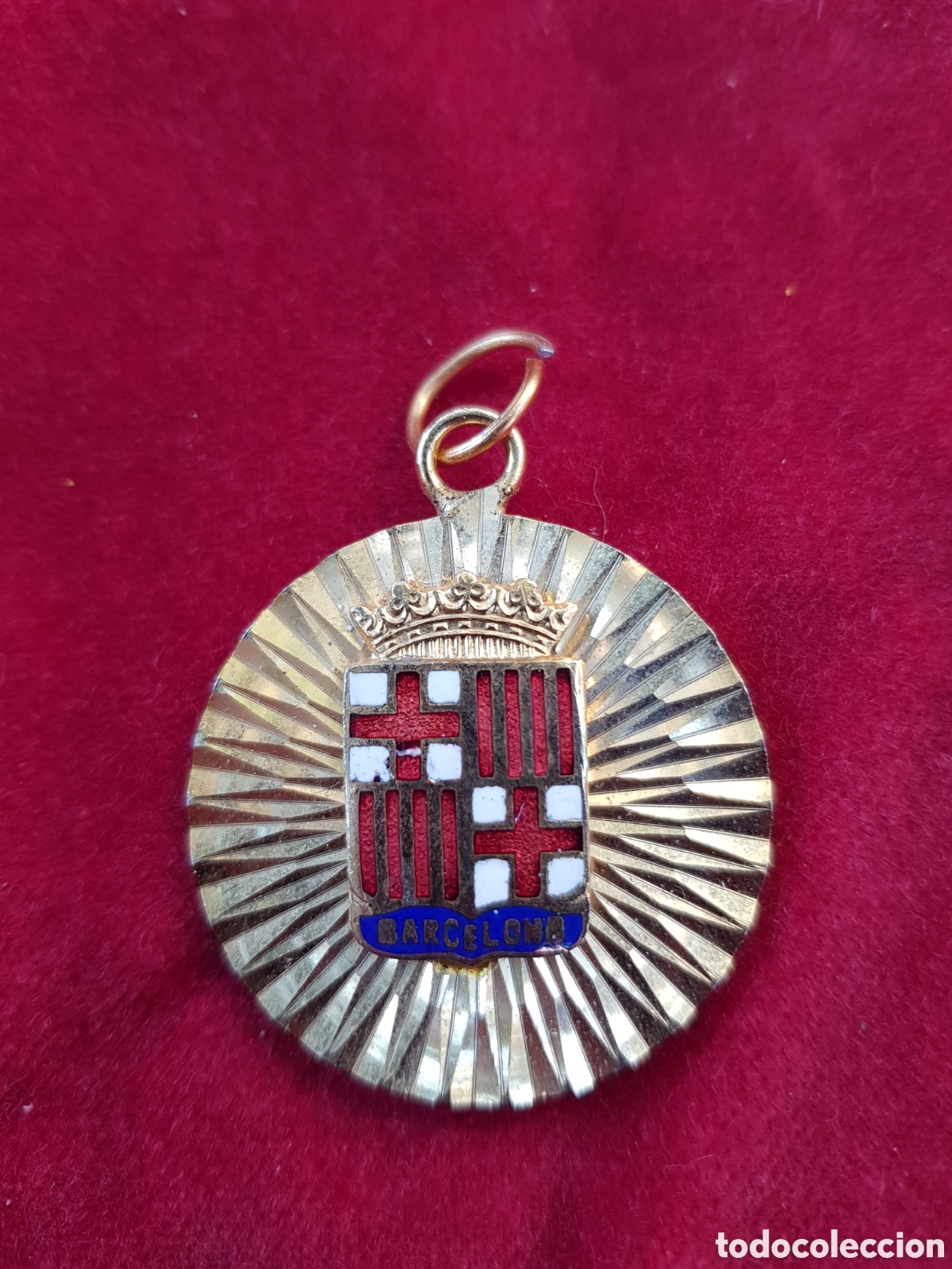Antig&uuml;edades: ANTIGUA MEDALLA ESMALTADA DE BARCELONA A&Ntilde;OS 60