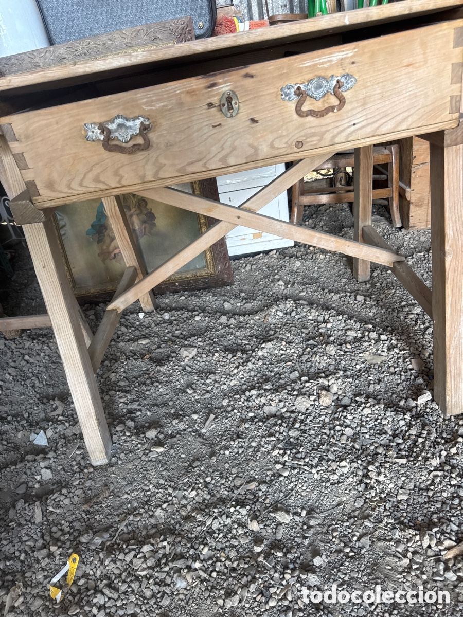 Antig&uuml;edades: Antigua, mesa tocinero con caj&oacute;n - Foto 4