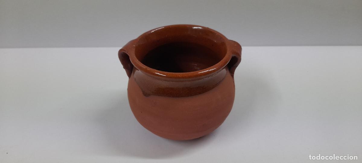 Antig&uuml;edades: PEQUE&Ntilde;O PUCHERO / OLLA . REALIZADA EN BARRO COCIDO . CERAMICA TRADICIONAL ARAGONESA . ALTO 7,5 CM