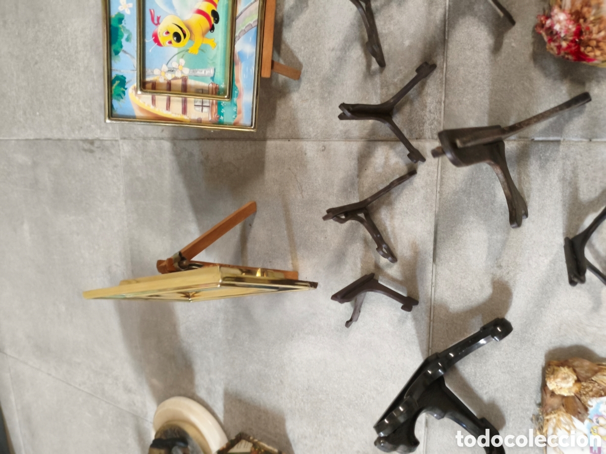 Antig&uuml;edades: Lote soportes de pie plegables - Foto 3