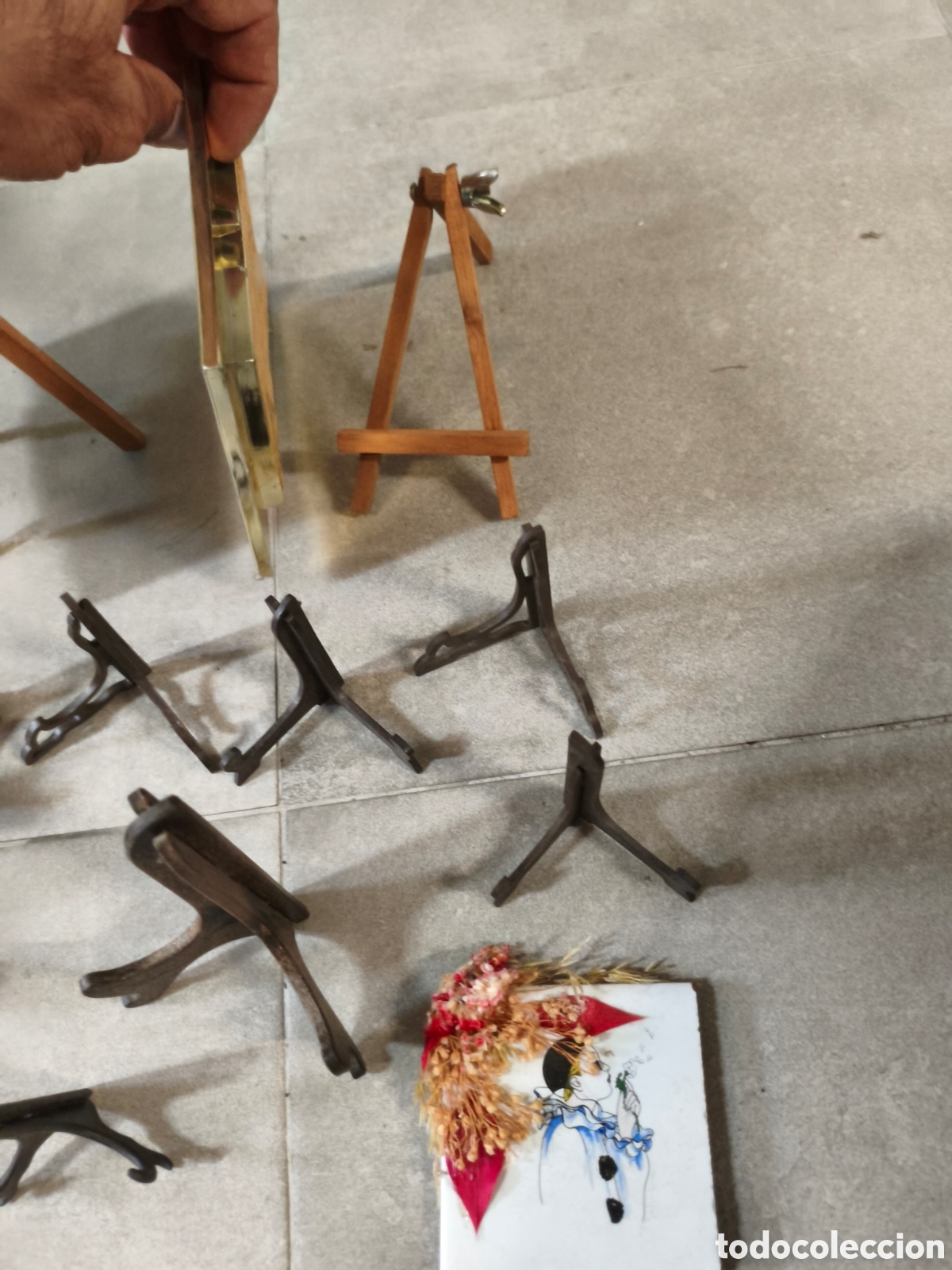 Antig&uuml;edades: Lote soportes de pie plegables - Foto 4