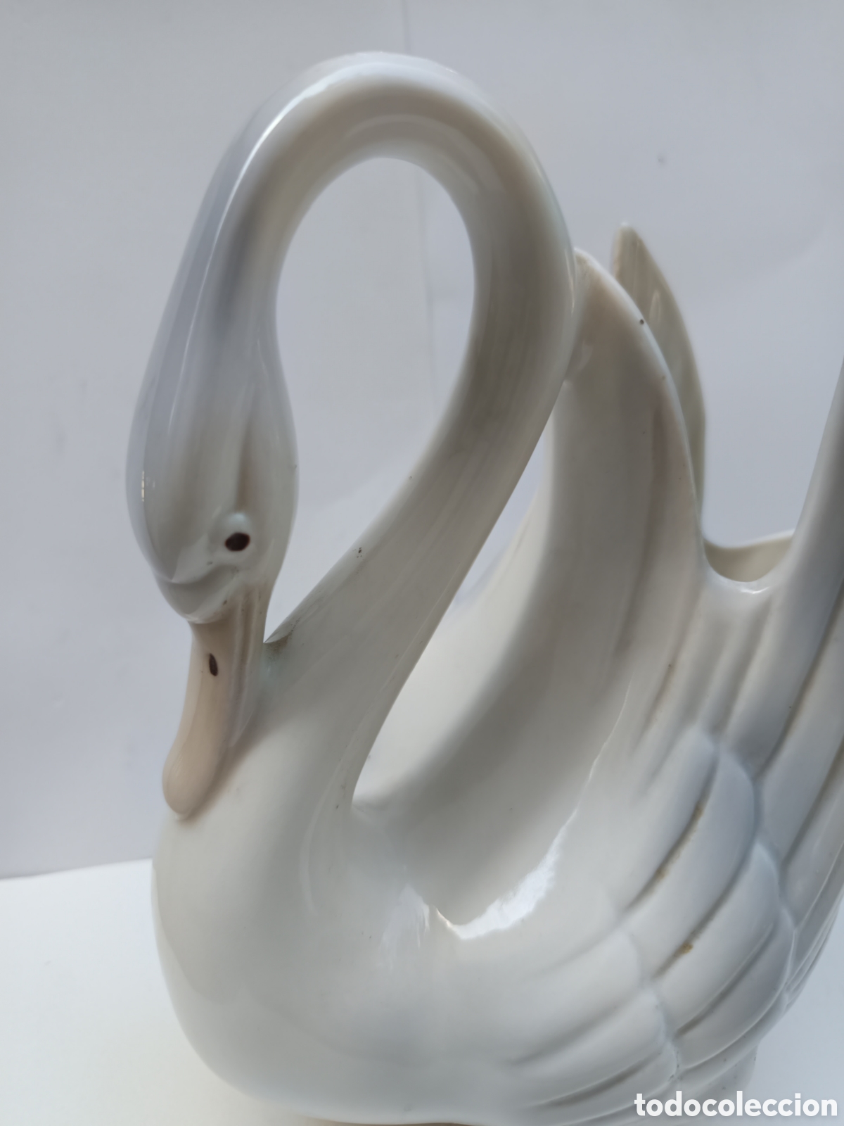 Antiques: MACETERO CISNE EN PORCELANA DE MANISES VALENCIA A&Ntilde;OS 70 SOLO 15 CM