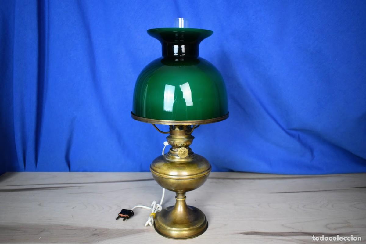 Antig&uuml;edades: Antiguo Quinqu&eacute; Marmen Patentado - Lat&oacute;n y Opalina Verde (Electrificaci&oacute;n Reversible) a&ntilde;os 30-40