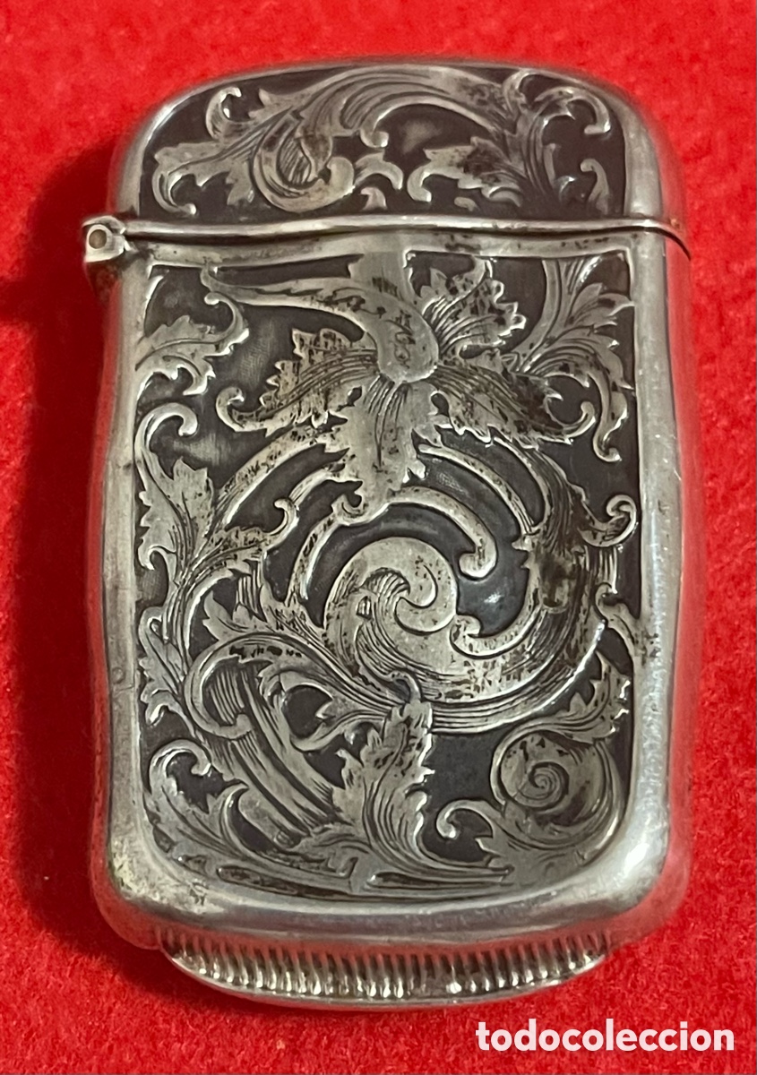 Antig&uuml;edades: Bonito cerillero, antiguo en plata de ley contrastada.