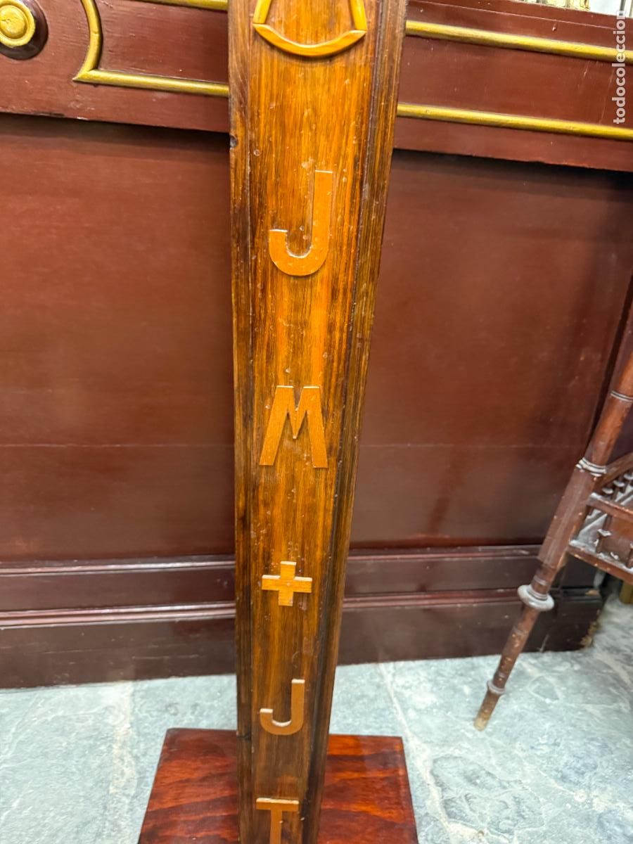 Antig&uuml;edades: ATRIL RELIGIOSO DE MADERA - Foto 3