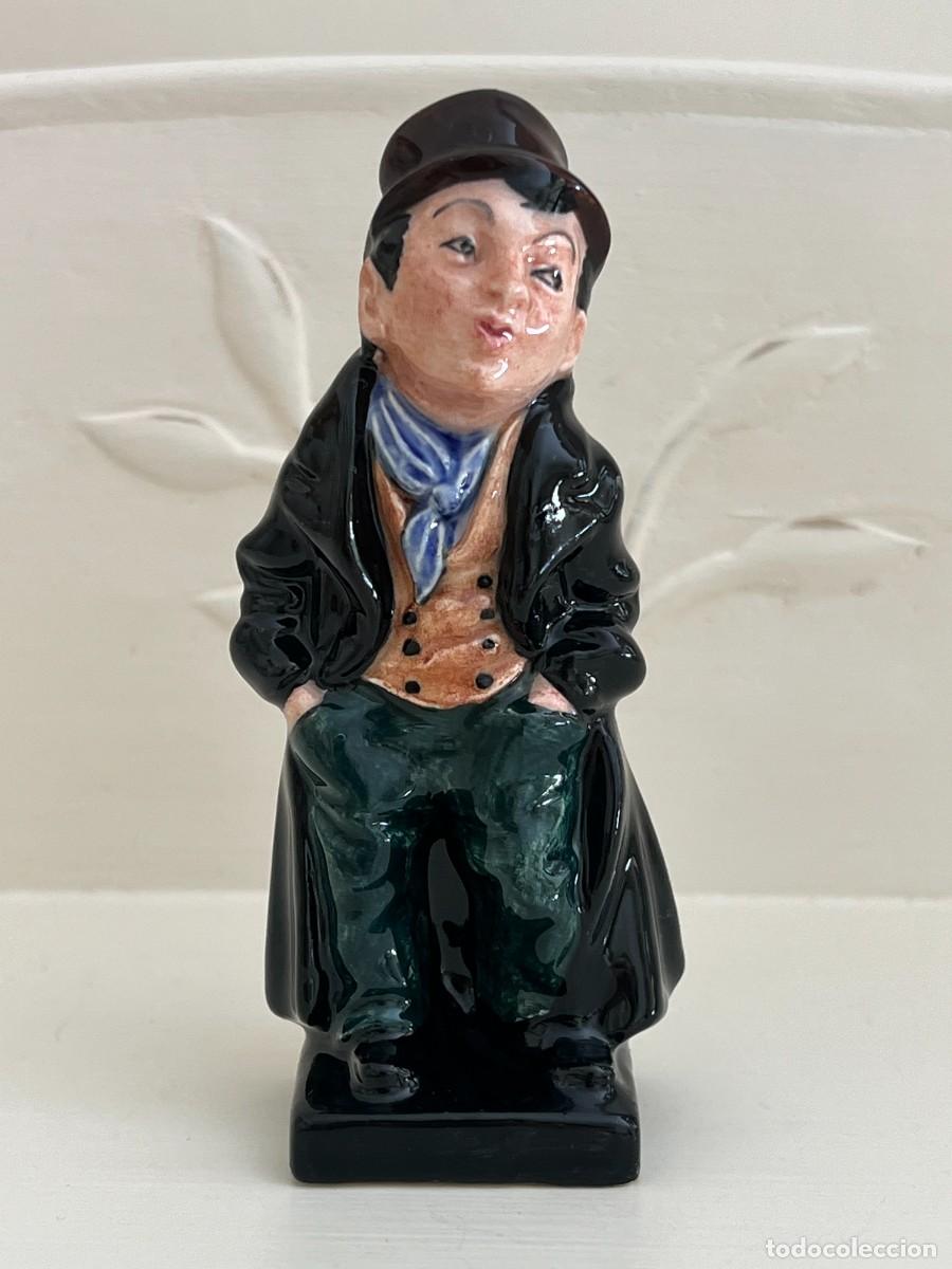 Antig&uuml;edades: Figura Royal Doulton Artful Dodger M55 &ndash; Dickens miniatura 10 cm &ndash; Oliver Twist