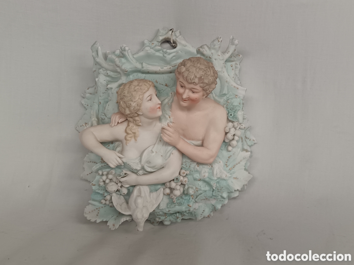 Antig&uuml;edades: FANTASTICO APLIQUE DE PARED, VIOLETERO, PORCELANA BISCUIT, S.XIX, EUROPEO FIRMADO, 20 CM