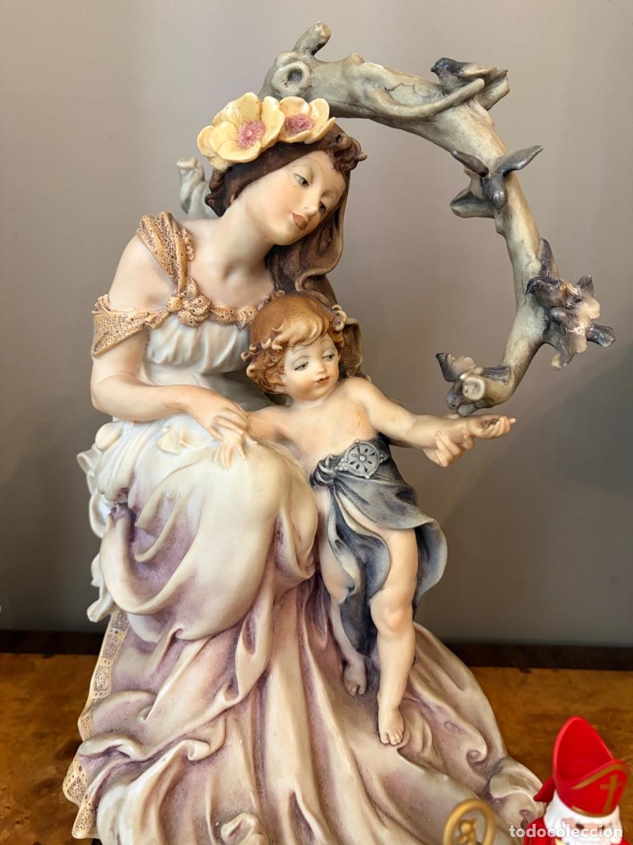 Antig&uuml;edades: GIUSEPPE ARMANI DAMA CON NI&Ntilde;O CAPODIMONTE